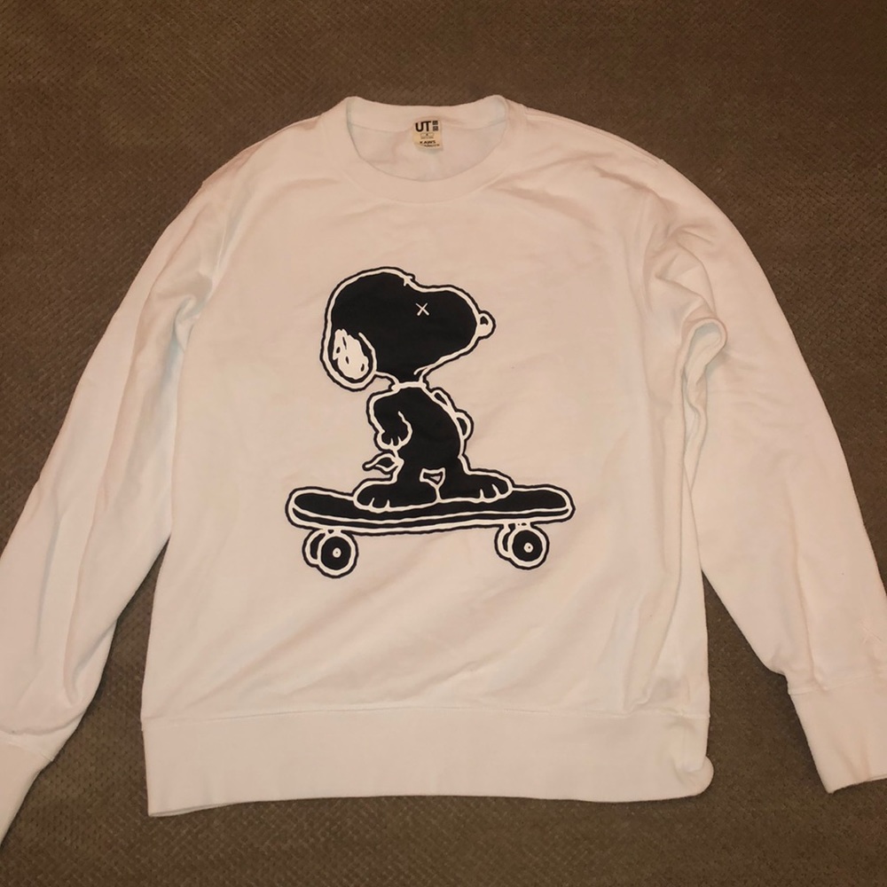 Uniqlo x Kaws peanut crewneck (hype)